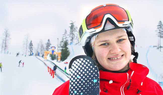 Marina Stenbäck är skidlärare på fritiden vid sidan av studierna i Åbo.