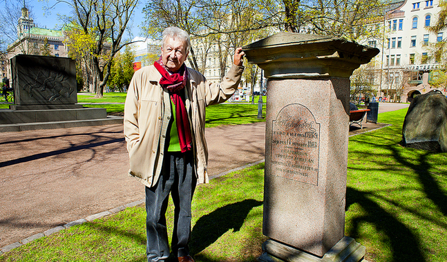 Professor emeritus Bo Lönnqvist hoppas att hans bok ska ge oss ett nytt perspektiv på döden. 