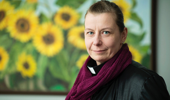Mia Bäck är kyrkoherde i Åbo.