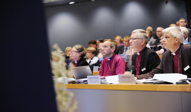 Björn Vikström, Seppo Häkkinen och Matti Repo överväger att ställa upp i ärkebiskopsvalet.