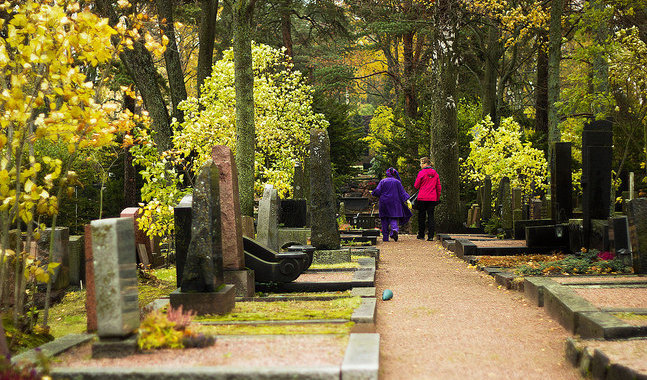 Antalet icke-medlemmar som begravts på församlingarnas kyrkogårdar har på femton år ökat med 37 procent. FOTO: ARKIVBILD