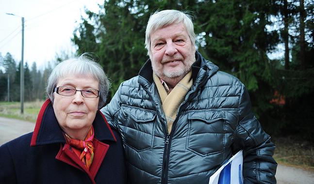 Brita Iiskola var fyra månader när hennes mamma dog, Caj Grundström bara sex veckor.