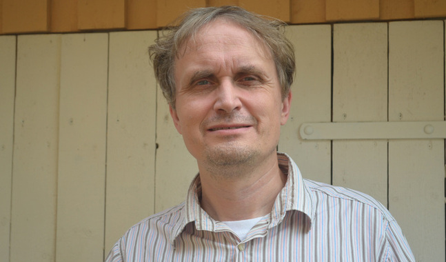 Peter Björkman från Strängnäs i Sverige är ny chefredaktör för den finlandssvenska livsåskådningstidskriften Ad Lucem.
