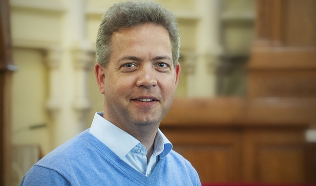 Lucas Snellman, ledande sakkunnig inom kommunikation vid Kyrkans central för det svenska arbetet, anser att det blir intressant att se vem som kommer att driva vilka frågor bland de nya kyrkomötesombuden.