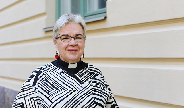 Monica Heikel-Nyberg kommer att fortsätta som kaplan i Johannes församling i Helsingfors.