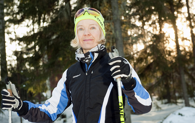 Fyra till sex gånger i veckan ger sig Camilla Andersson ut i skidspåret på en tur mellan 20 och 30 kilometer. (FOTO: Johan Sandberg)