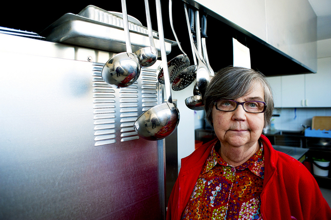Ulla dönsberg har som pensionär tillbringat mycket tid i olika kök. Kanske en motvikt mot de fyrtio åren av  klientsamtal i arbetslivet, funderar hon.