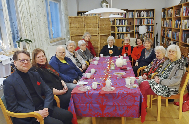 Dag-Ulrik Almqvist, Anna Maria Böckerman, Pia Aaltonen, Margareta Illman, Ebba Holmberg, Vuokko Kock, Bernice Brummer, Birgitta Westerholm, Ami Mingard, Rea Anner, Rosalie Finell och Gun Tammenmaa. 