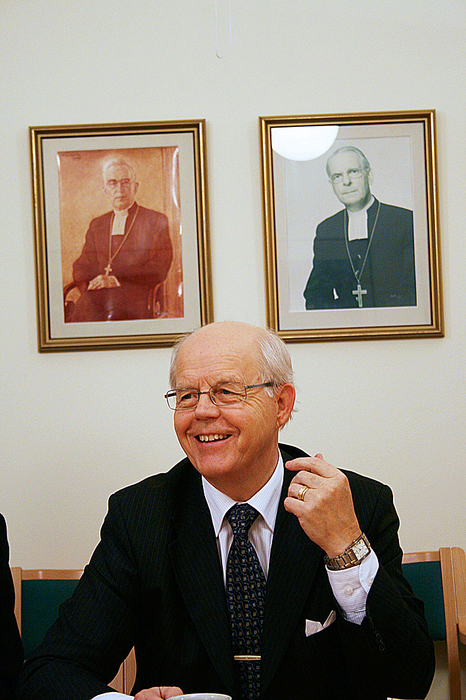 Biskop emeritus Gustav Björkstrand som skrev snabbutredningen påminner om att förrättningar ska man alltid få på sitt eget språk oberoende av församlingsstruktur. 
(foto: KP-arkiv)
