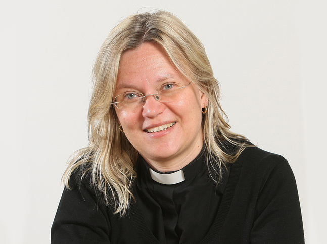 Hanna Eisentraut-Söderström är kaplan i Borgå svenska domkyrkoförsamling.