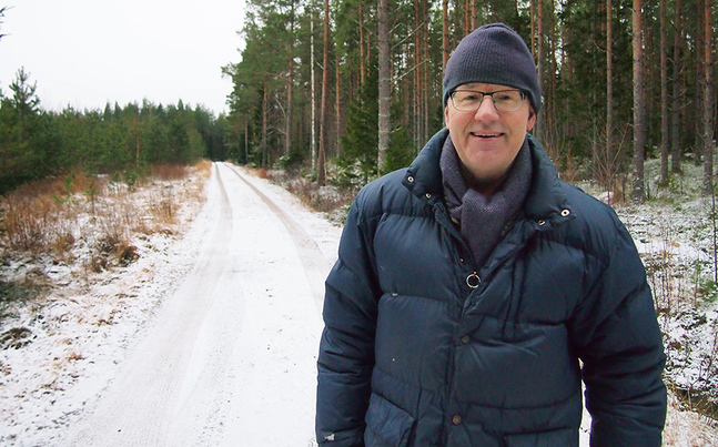 – Nu som pensionär hinner jag njuta av naturen på ett helt nytt sätt. Jag tycker till och med om höstmörkret! säger Hans-Erik Lindqvist. (FOTO: PRIVAT)