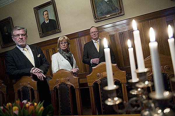 Jorma Mattinen, Ulla Achrén och Martin Granholm försäkrar att Barbro Schaumans åsikter inte är Åbo Akademis.