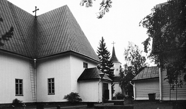 Lappträsks kyrka ligger bara tio kilometer från Liljendals kyrka.
